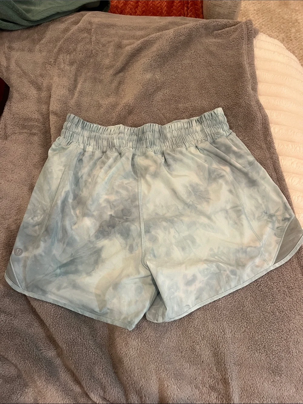lululemon athletica Women's Pale Blue Tie-Dye Running Shorts